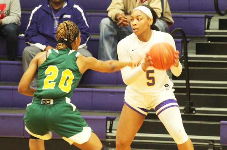 Paris sinks 9 treys to silence JC ladies, 60-53